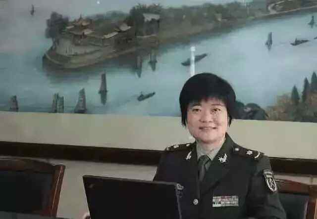 中国激光武器 中国美女博士造出新型激光武器，可打3万公里