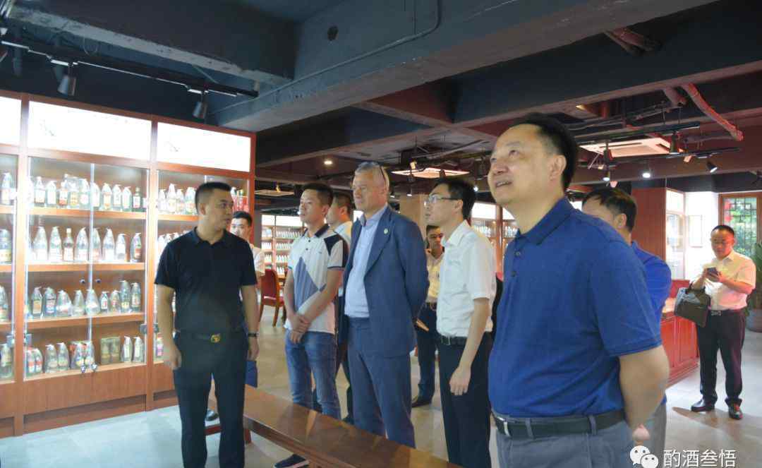 川酒集团与四川省制酒研究室一把手在广汉会面