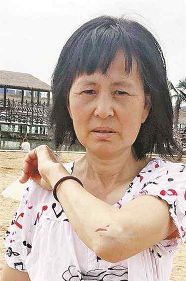 陈丽云 57岁大妈海中救出90公斤溺水小伙 没等到一声“谢谢”也不后悔