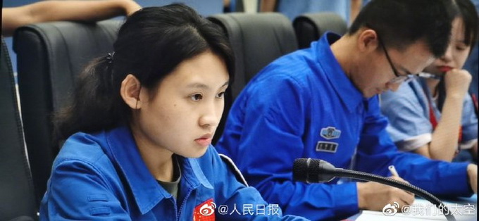 24岁女孩成文昌发射场最年轻女指挥 网友：能力强 又好看！
