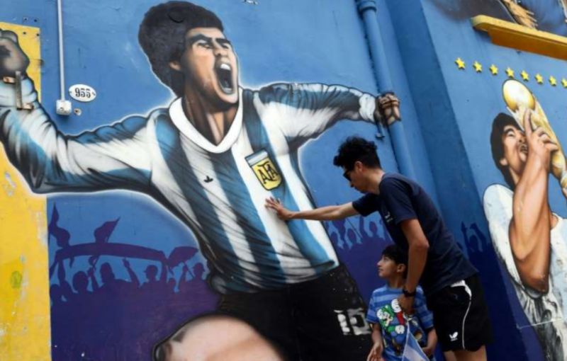 阿根廷球迷悼念马拉多纳 究竟是怎么一回事