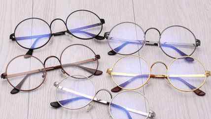 好看的镜框 眼镜框架怎么选 如何给自己选择舒适又好看的眼镜框架