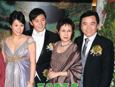 姜依兰 曹永廉结婚了吗 曹永廉妻子与儿子照片公开