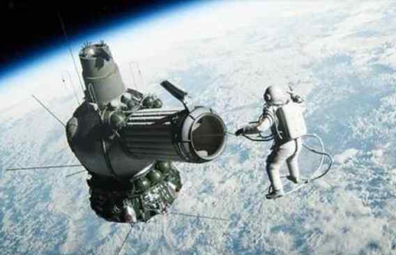 中国第一个太空行走 中国太空行走第一人是谁，中国太空行走第一人是哪年