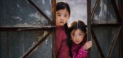 聋哑儿童 公益电影《朝华》首映 叩响聋哑儿童的无声世界