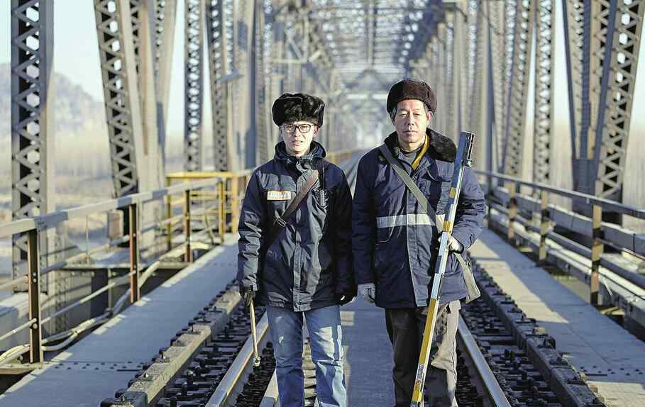 黄河视觉 视觉：百年黄河铁路大桥守桥人