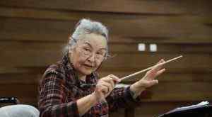 郑小瑛三次婚 今年长沙新年音乐会，由三次患癌、已90岁的著名指挥家郑小瑛担纲