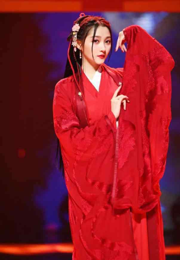 李纯吻戏 跳过《红昭愿》的几位女星，最美的不是关晓彤，也不是鞠婧祎，而是她