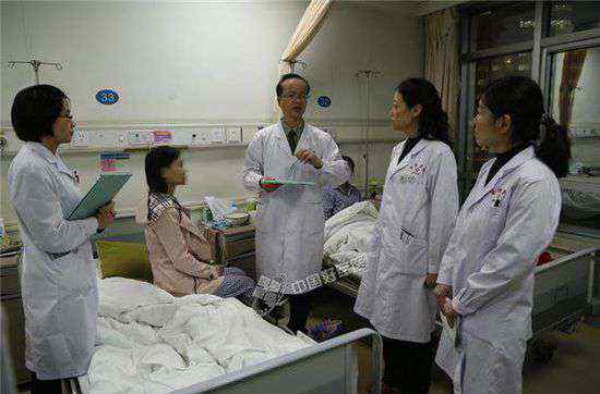 子宫移植 中国首例人子宫移植手术成功：母亲子宫给女儿