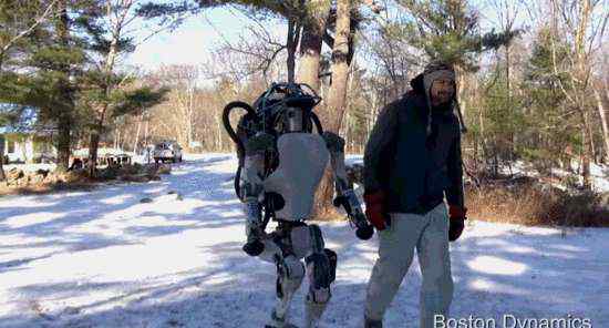 谷歌机器人 谷歌发布最新Atlas机器人：如人般行走自如