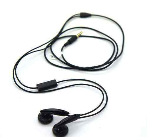 蓝牙耳机和有线耳机哪个好 蓝牙耳机和有线耳机哪个好 蓝牙耳机充电要多久