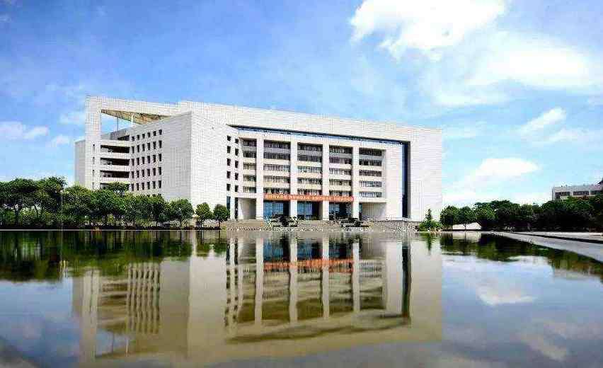 武汉纺织大学图书馆 武汉纺织大学图书馆对外开放吗2020