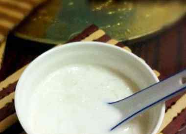 牛奶燕窝的做法 牛奶冰糖炖燕窝怎么炖_牛奶冰糖炖燕窝的做法步骤