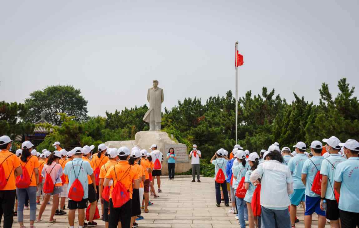 医务工作者的诗歌朗诵 富力集团捐助“关爱抗疫医务人员子女夏令营”，朗读伟人诗词汲取先辈力量