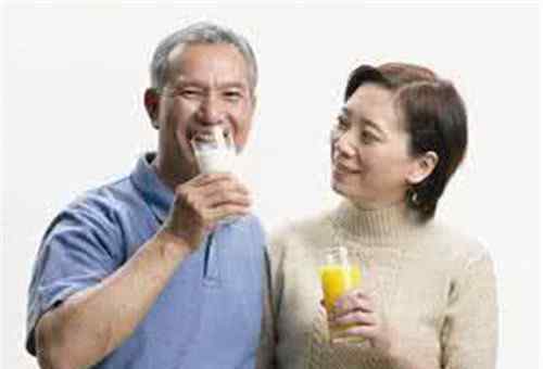 中老年补钙 中老年补钙什么最好  中老年补钙的6种方法