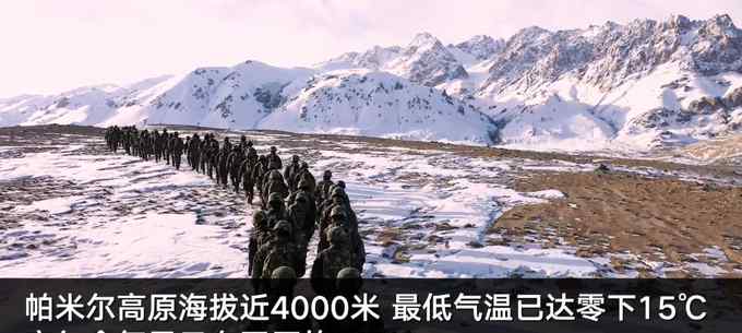 新疆武警海拔近4000米高原训练 战车排成长龙场面震撼