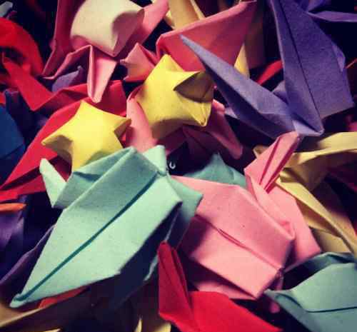 千纸鹤的含义 千纸鹤的含义是什么 不同颜色千纸鹤的寓意