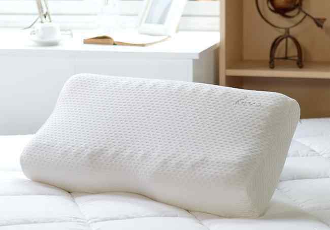 七记小铺记忆枕 乳胶枕和记忆枕的区别 光是价格就不一样