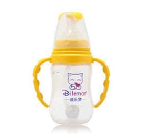 初生婴儿准备几个奶瓶 刚出生婴儿用什么奶瓶好 给婴儿选奶瓶时需注意的几点
