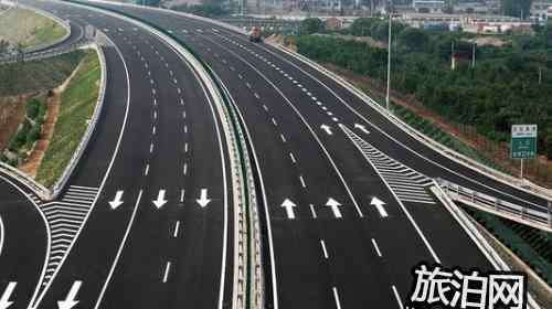 中国首条超级公路 中国首条超级公路是谁建设的