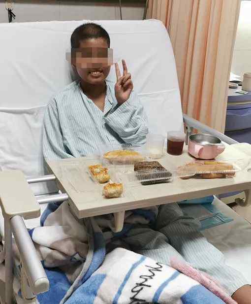 15岁少女误服偏方住进ICU 全身发黑！没想到救她的竟是粪便