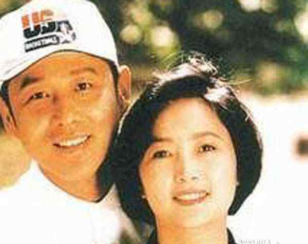 陈道明的妻子 揭秘陈道明跟他老婆的爱情 二人已携手走过三十多年