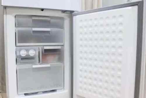 冰箱排水孔疏通视频 冰箱冷藏室排水孔堵塞怎么疏通