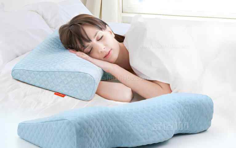 记忆棉和乳胶枕头哪个好 记忆棉枕头和乳胶枕哪个好，记忆棉枕头和乳胶枕的好处