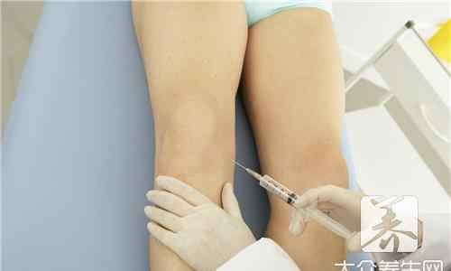 膝盖积液怎么治疗 膝盖少量积液怎么办?