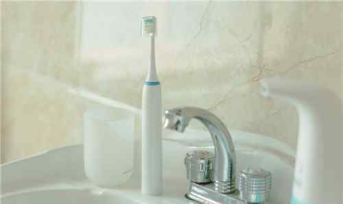 电动牙刷怎么换刷头 电动牙刷头怎么换