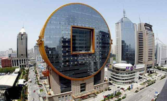 lv大厦 全中国最丑的建筑，上海的LV大厦一看就不是一座“正经”的大楼