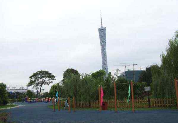 二沙岛 广州二沙岛最大的公园, 是一个全民健身公园