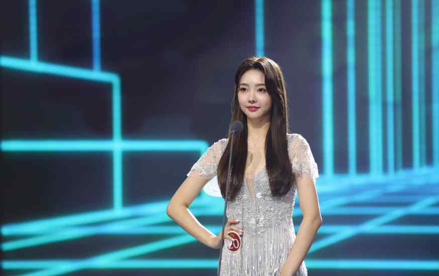 金惠真 22岁大学生金惠真夺得韩国小姐冠军，素颜出镜，颜值像网红？