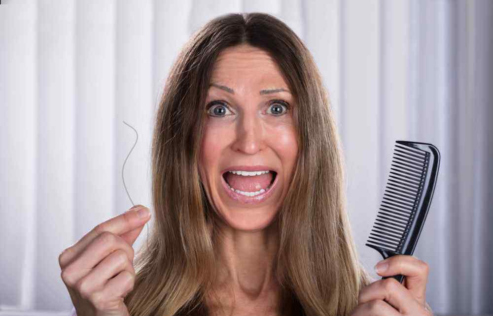 怎样才能防止脱发 “打工人”如何防止脱发？比起熬夜，3件事才是你脱发的“元凶”