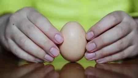 鸡蛋怎么立起来 怎么让鸡蛋立起来？快速立鸡蛋试试这五招