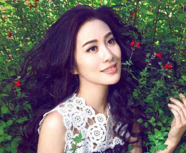 杭州明星 出生于杭州的四位美女明星，不仅貌美如花，而且才华横溢