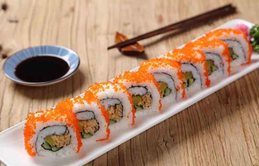 寿司的制作方法 寿司制作小妙招，一分钟学会，比料理店好吃而且又干净