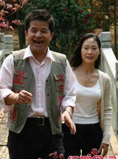 老毕女儿 毕福剑现在做什么工作最新消息 毕福剑女儿毕凌好丑老婆的真照片