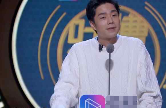 袁成杰的歌 袁成杰车祸现场梗怎么回事 果然是被耽误的歌手本尊