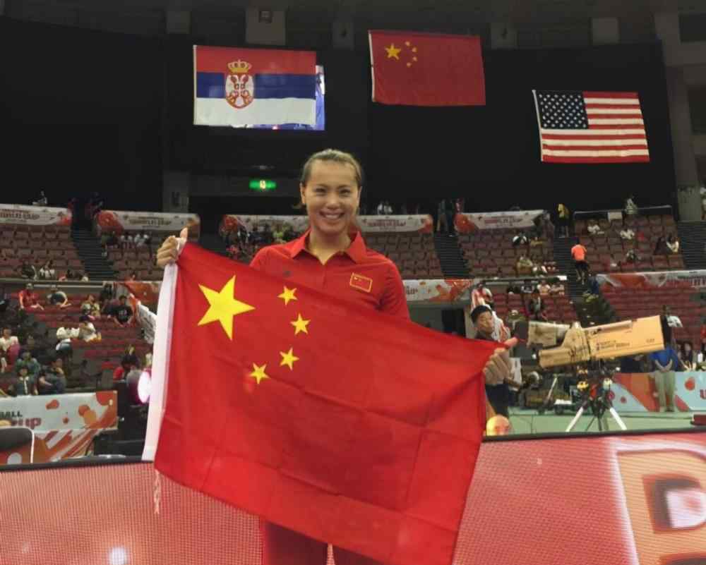 伦敦女排 1米86的中国前女排队长，伦敦奥运一战成名，30岁已找到真爱