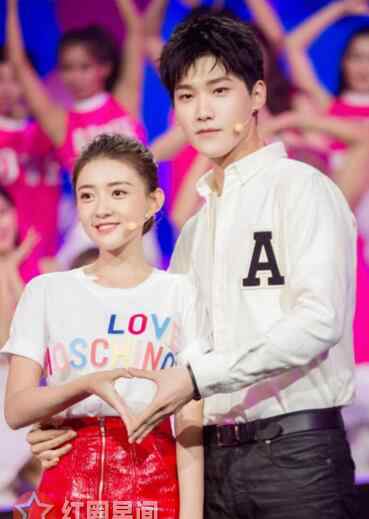 蒲巴甲梁洁结婚了 快乐大本营梁洁哪一期 蒲巴甲求婚梁洁爱情真甜蜜