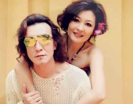 李咏为何甘心做妻管严，美貌妻子连赵本山都敢封杀