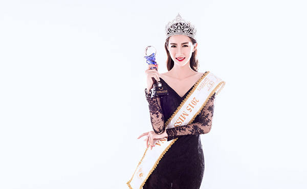 2015年第55届国际小姐中国大赛冠军 刘欣悦