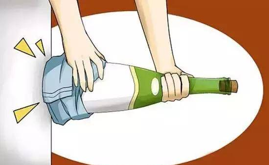 没有开瓶器如何开红酒？教你六个方法！