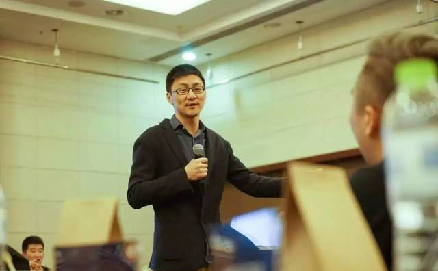 智明星通 CEO 唐彬森：牛逼的公司不是靠钱做起来的！