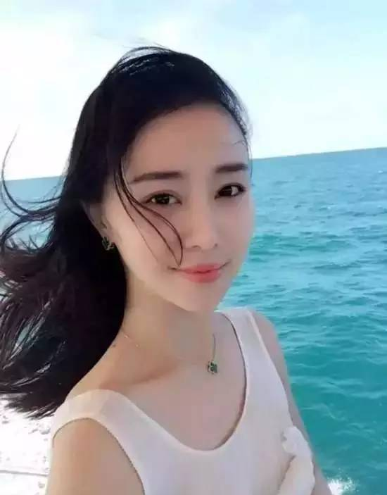 成都高校的各种美女老师！她是你的老师，你还逃课吗？