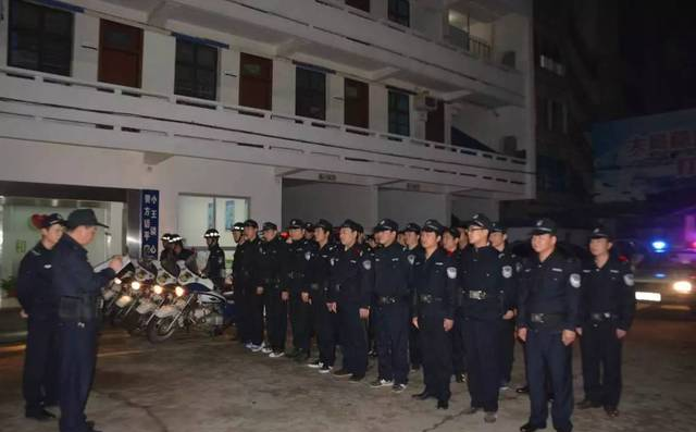 某休闲中心卖淫一条龙！120元一次！