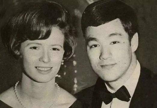 李小龙死后老婆嫁给自己的徒弟