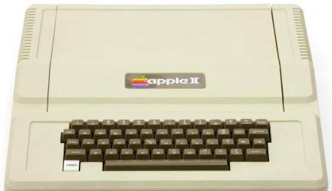 乔布斯的第一款百亿爆品,Apple II 诞生40周年启示