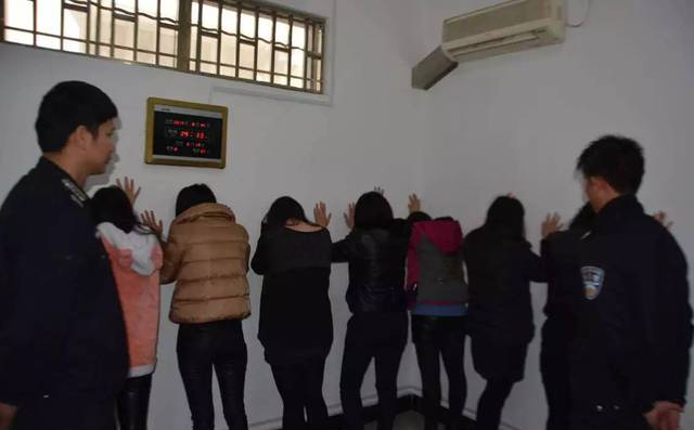 某休闲中心卖淫一条龙！120元一次！